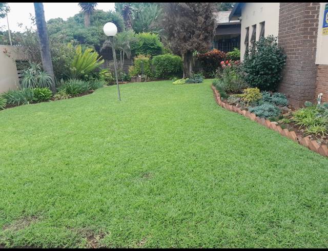 3 BEDROOM HOUSE FOR SALE IN OOS EINDE